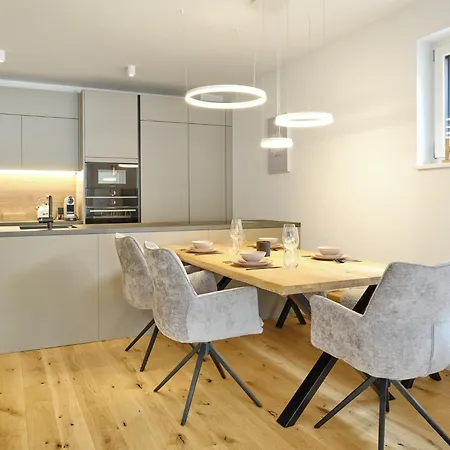 Peak View B4 By Aa Homes 아파트